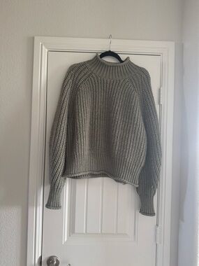 H&M Olive Green Ribbed Knit Sweater